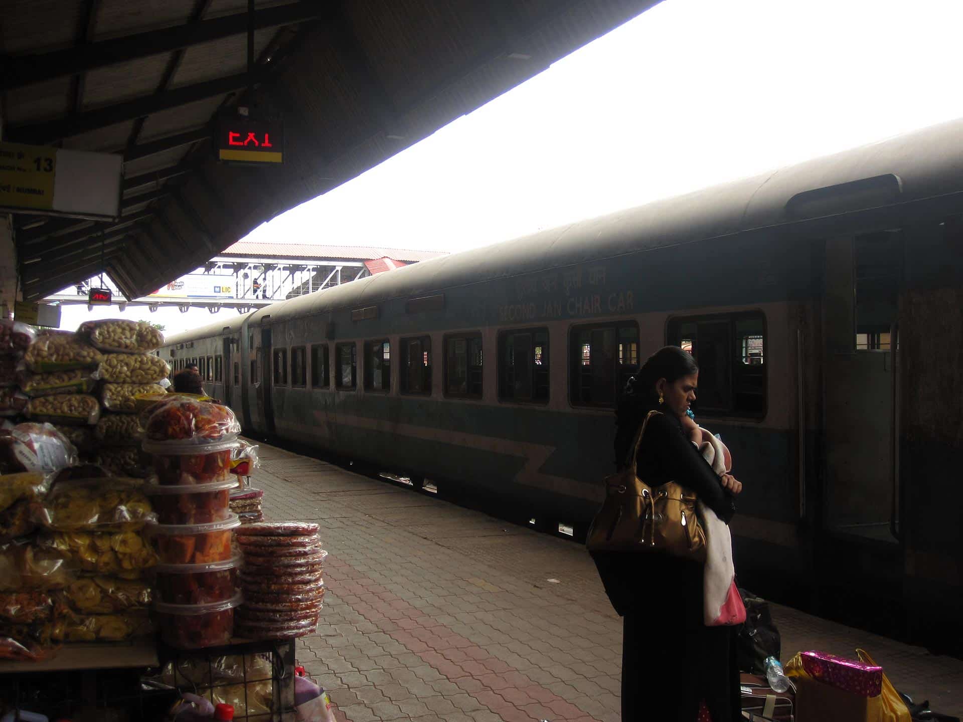 train-inde-Madgaon12