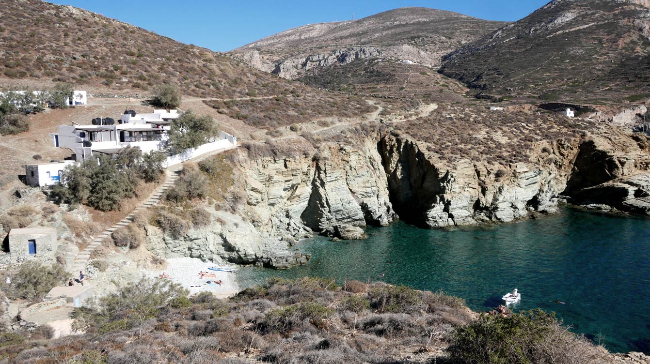 Vue d'en haut de la plage de Galifos, Folegandros