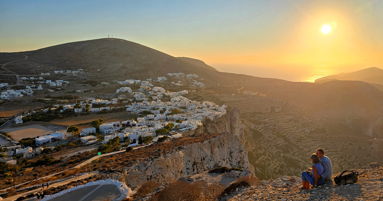 Les vues de Folegandros au coucher du soleil