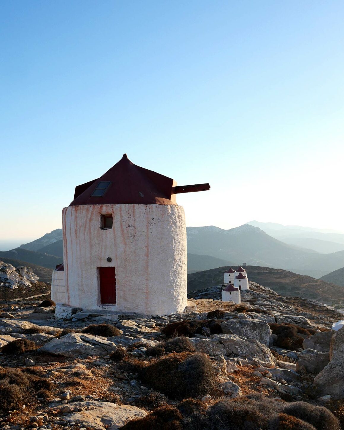 Coucher de soleil sur les moulins à vent d’Amorgos