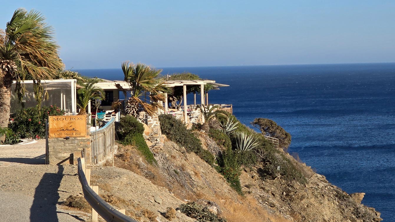 bar Mouros, Amorgos