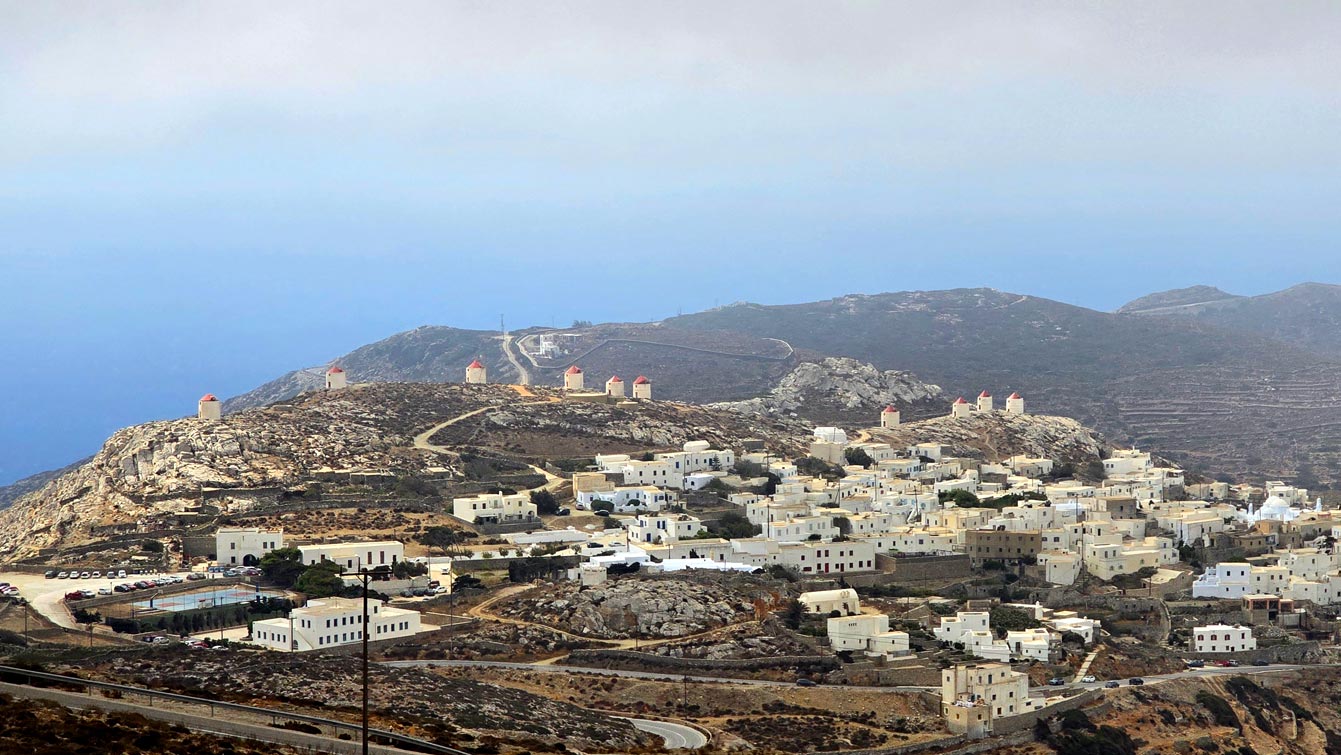 Chora d'Amorgos vue de la route