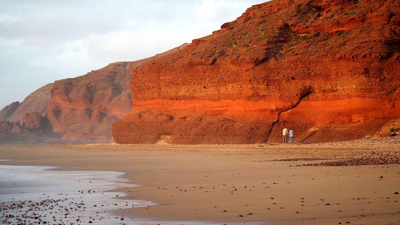 L'arche sur la plage de Legzira au Maroc