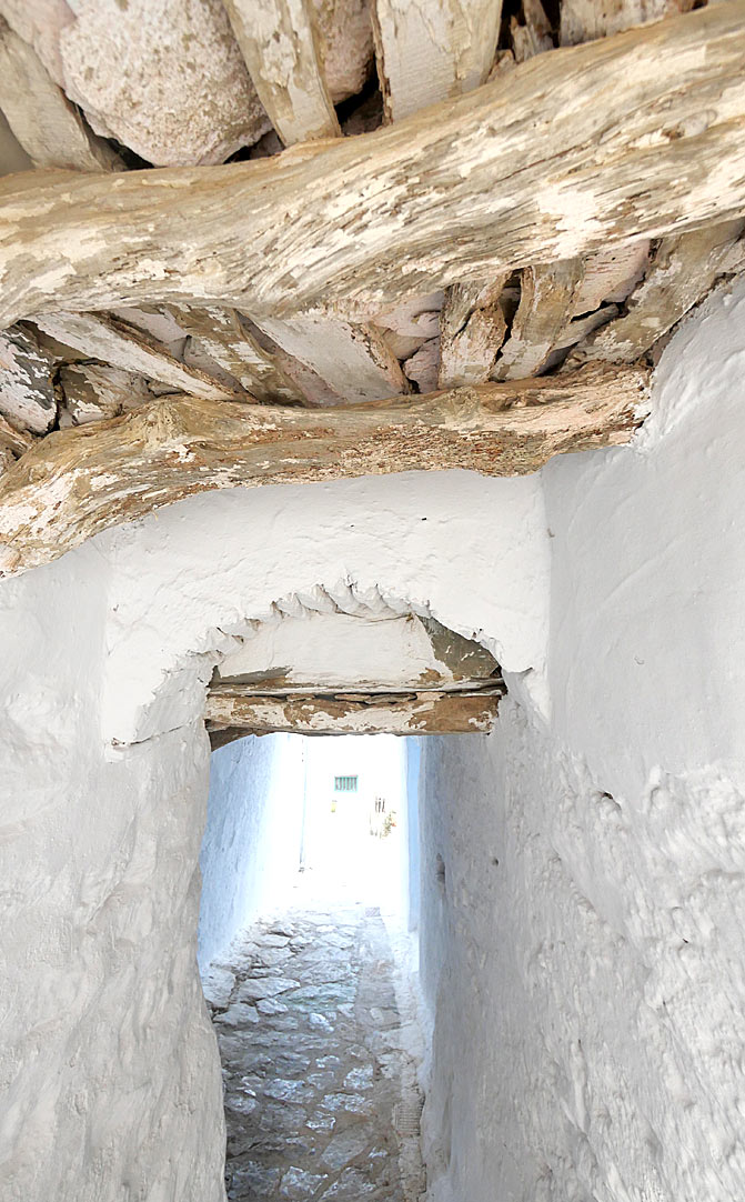 ruelles étroites dans la chora d'Amorgos