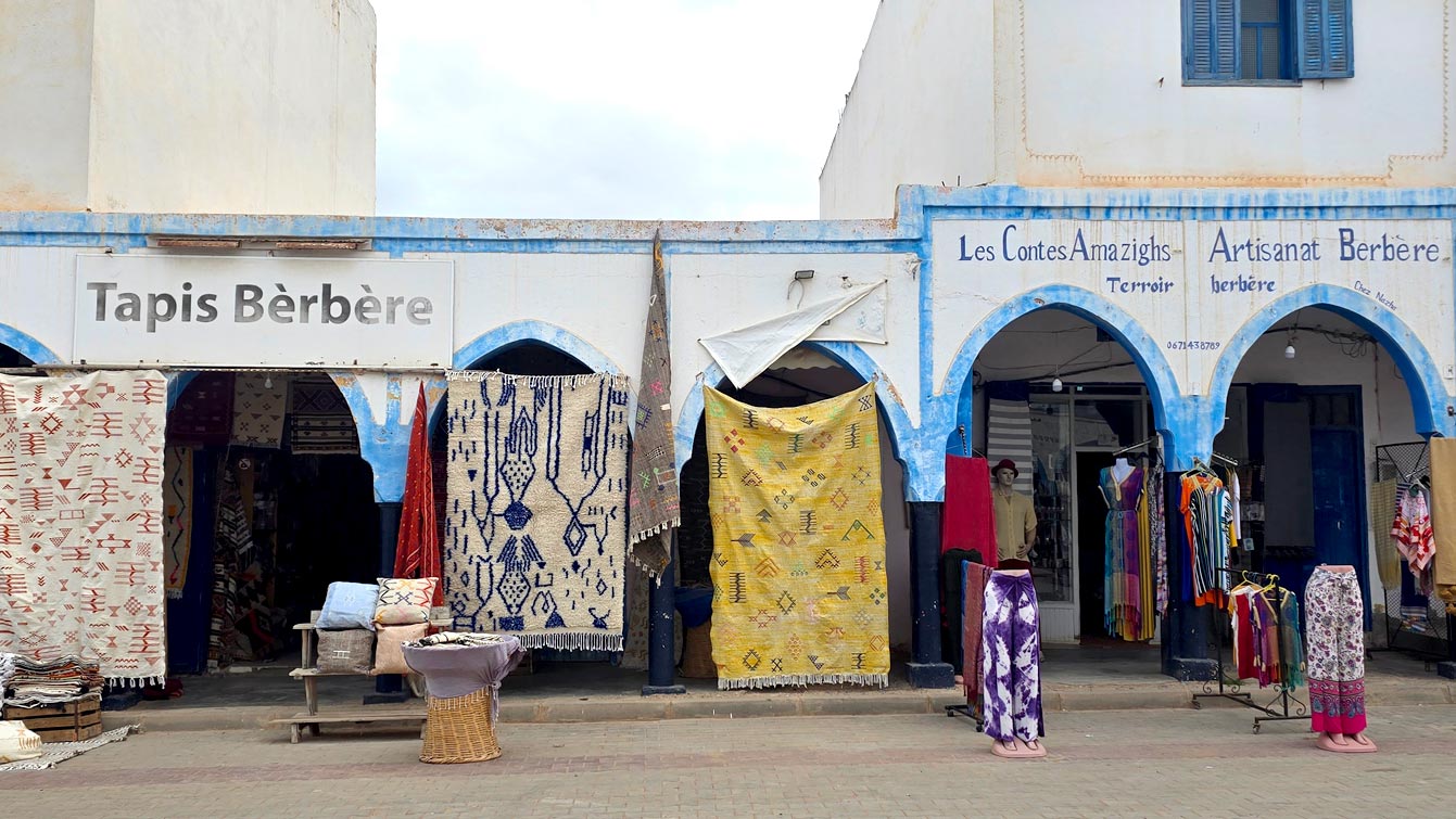 tapis berbères au souk de Mirleft