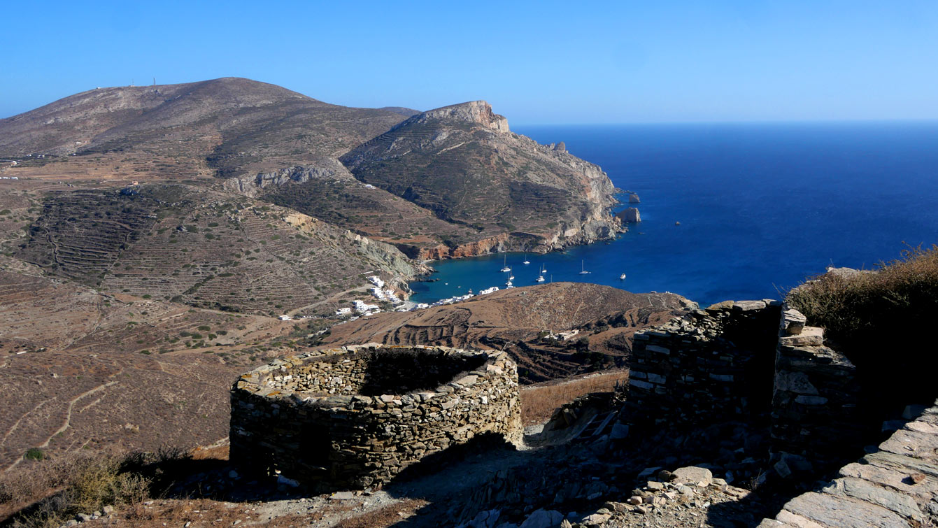 Sur les hauteurs de Folegandros