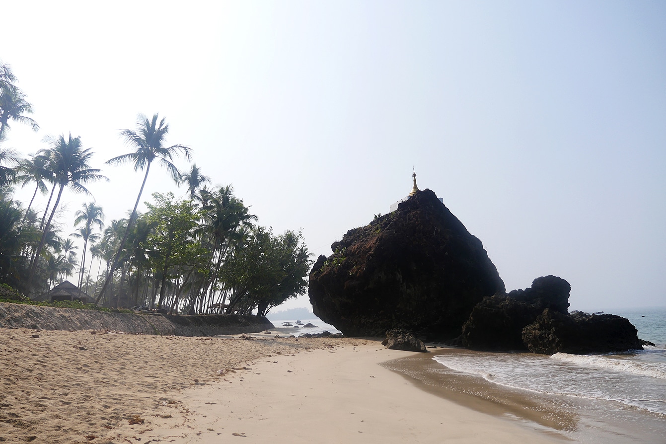 Ngapali beach, près des rochers