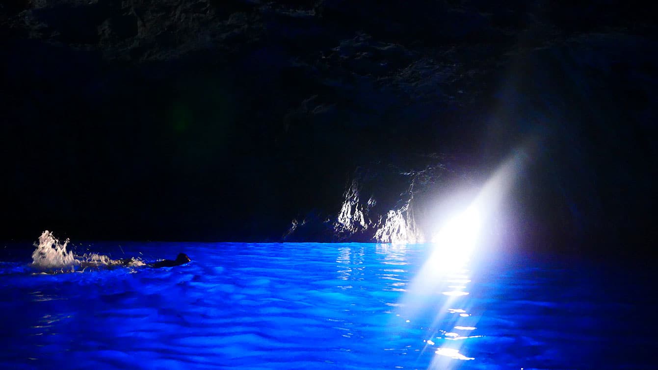 La grotta Azzurra, Capri