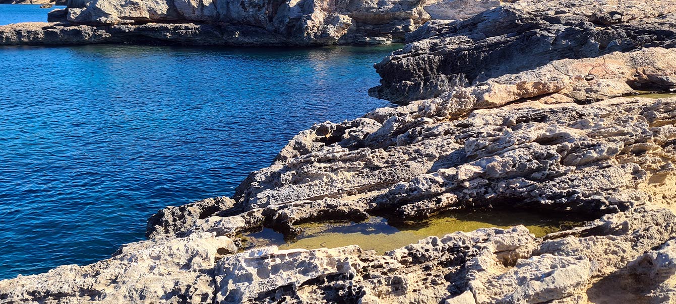 Cala Bassa : une très belle plage de sable fin à Ibiza