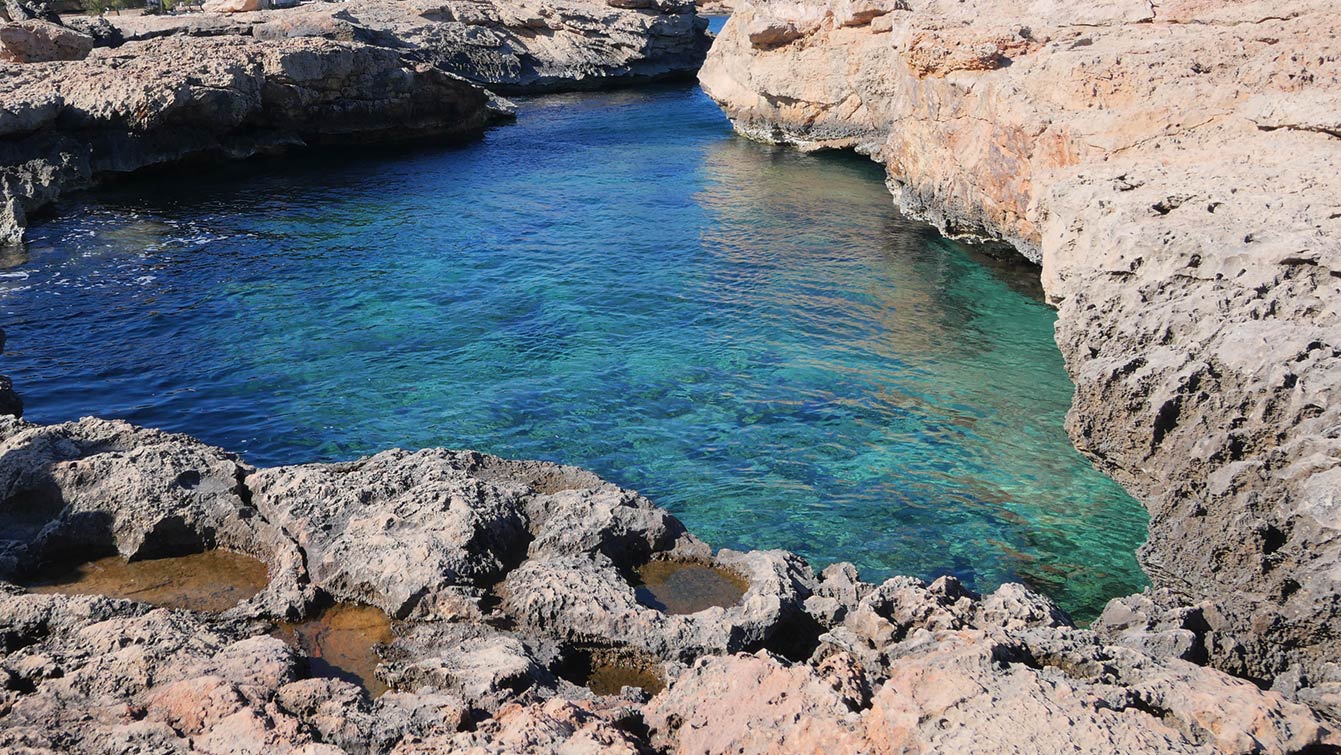 Cala Bassa : une très belle plage de sable fin à Ibiza