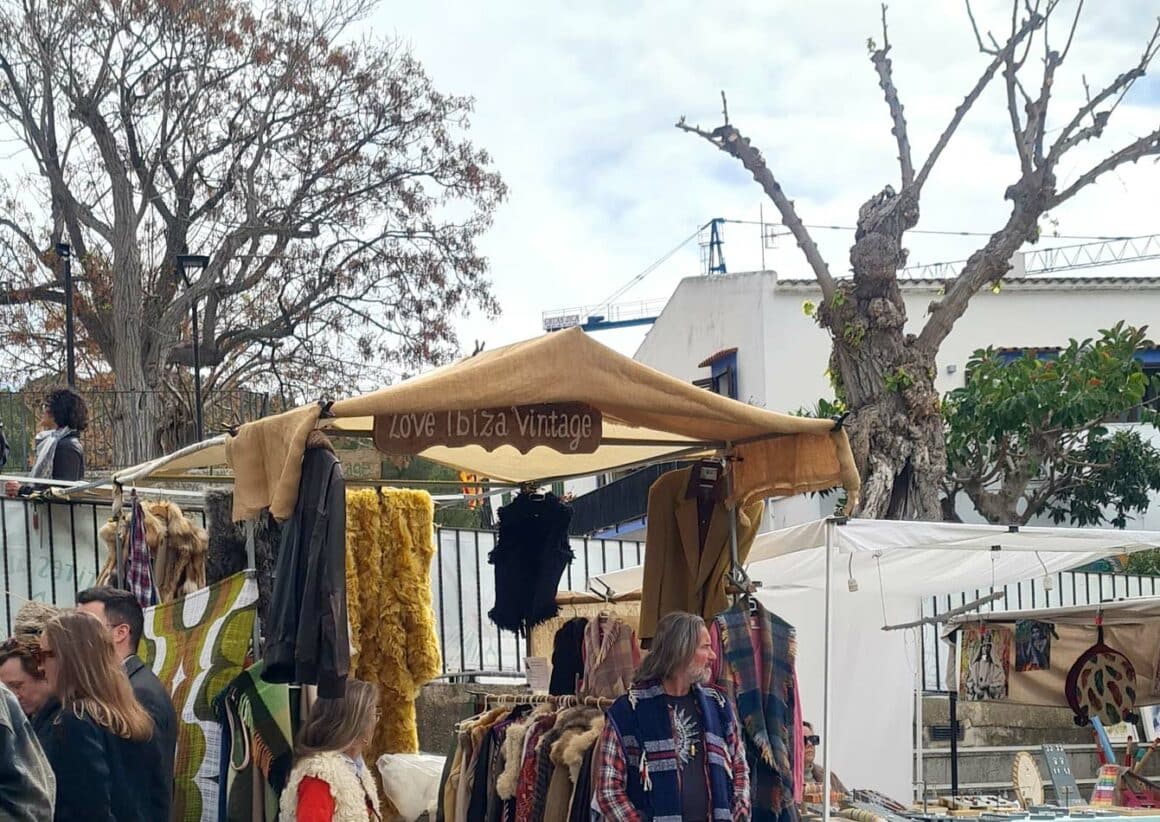 marché artisanal & hippie de Sant Joan à Ibiza