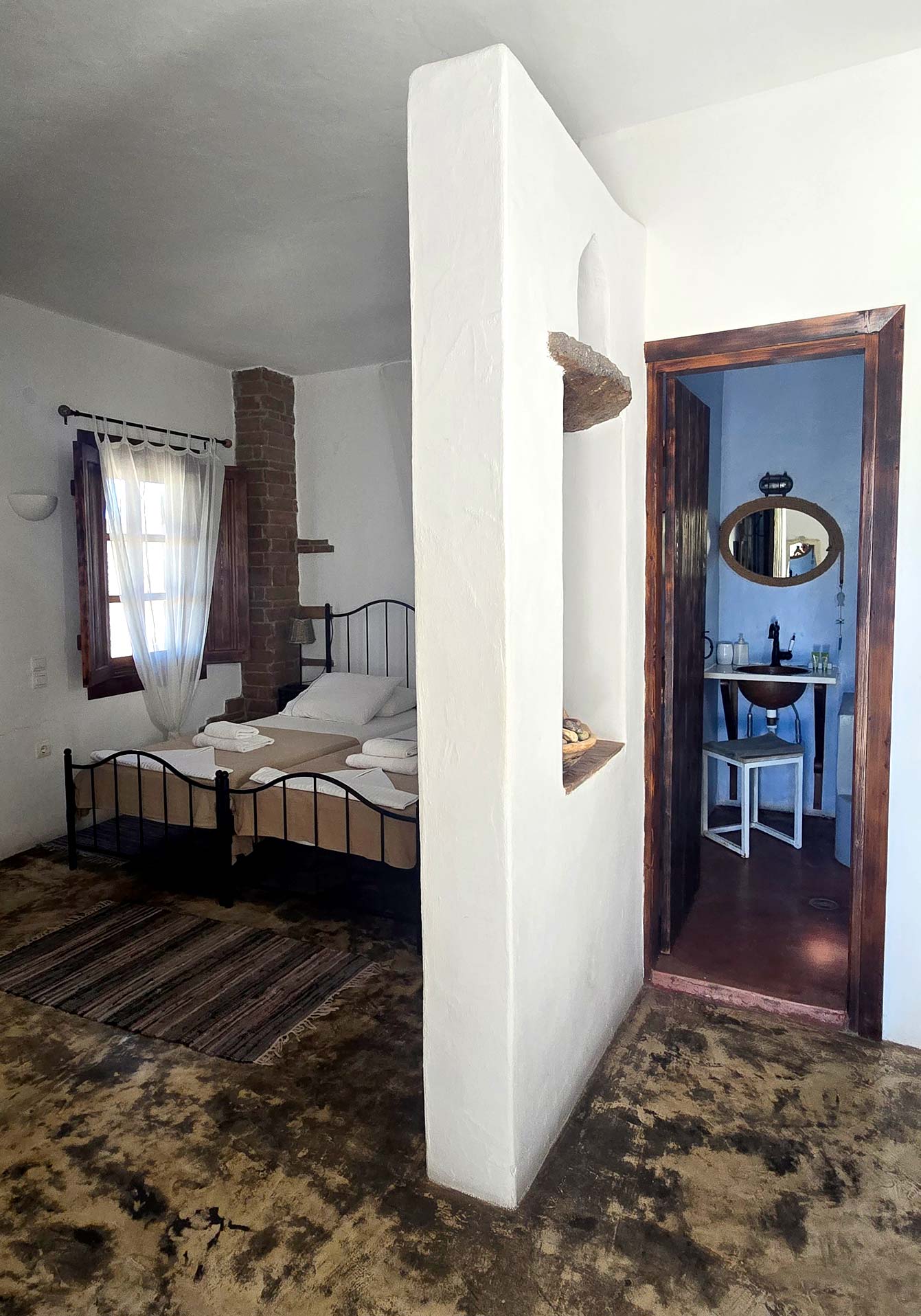 L'intérieur d'un studio à Kalderimi Patmos