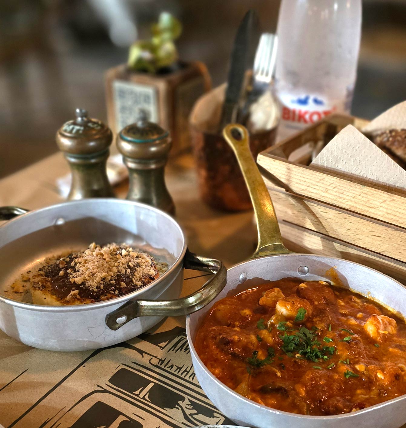 Mezzes grecs au café Houston à Patmos