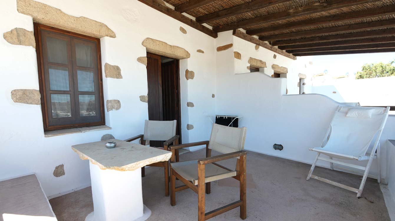 La terrasse privative de Kalderimi  Studios à Patmos
