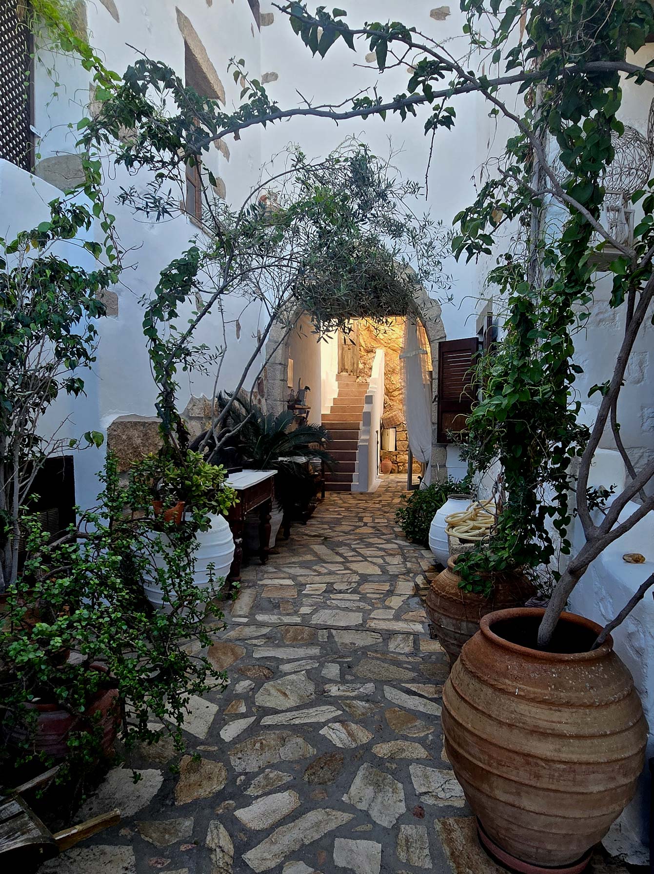 Entrée de Kalderimi Studios : une jolie adresse à Patmos
