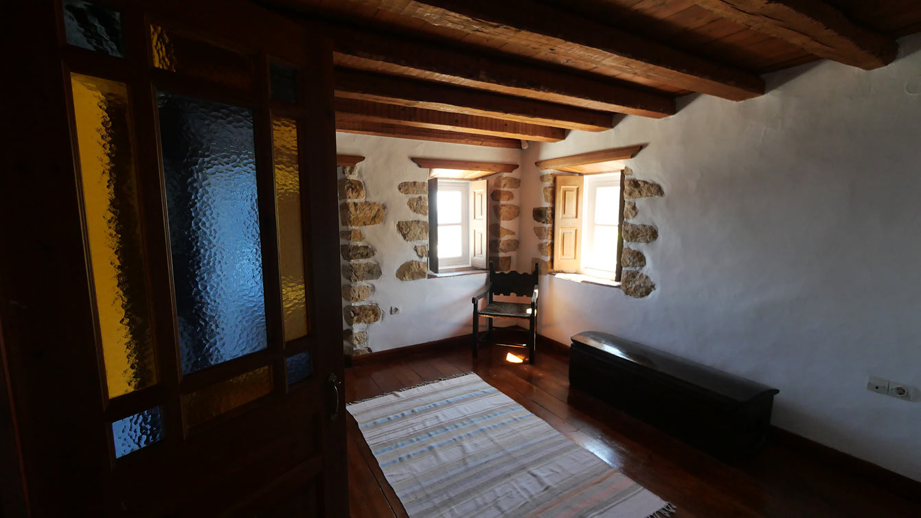 A l'étage, visite des autres chambres : Eirini Luxury Hotel Villas Patmos 