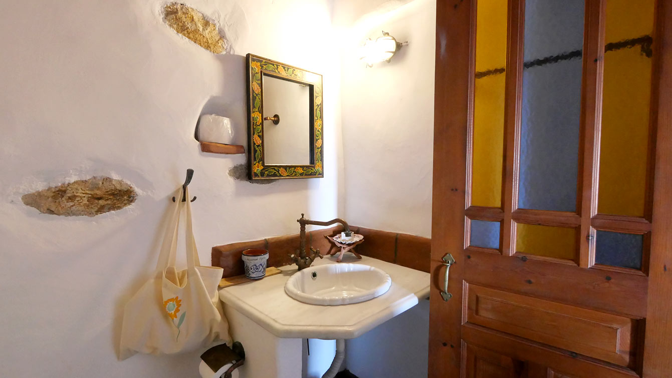 Second salle de bain : Eirini Luxury Hotel Villas Patmos 