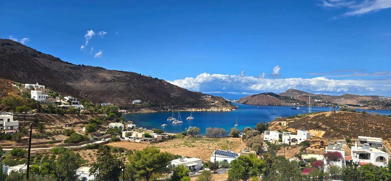 la vue : Eirini Luxury Hotel Villas Patmos 
