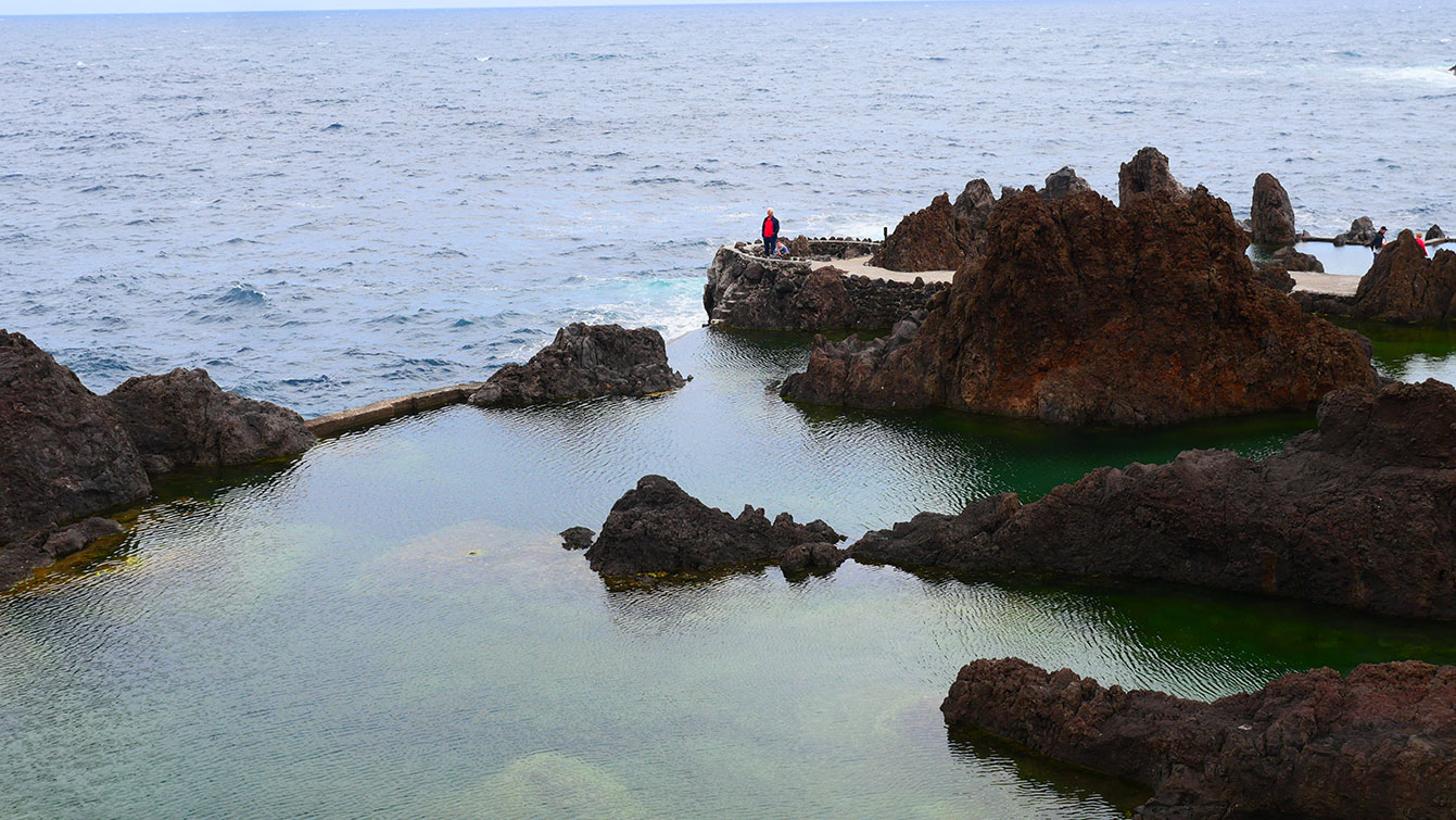 Les piscines naturelles de Porto Moniz (île de Madère) 